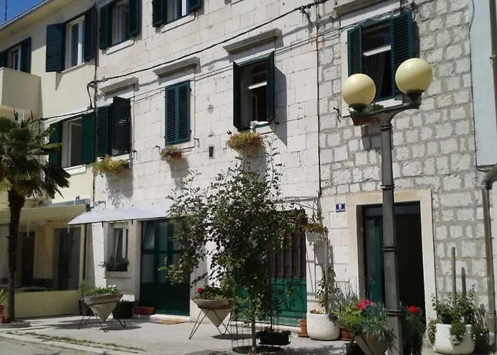Apartments Nina Riva