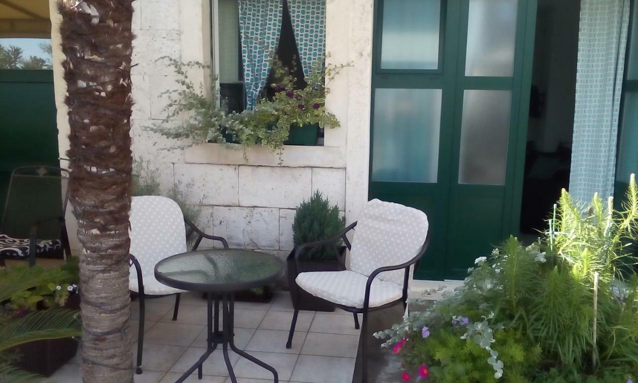 Nina Riva Apartment