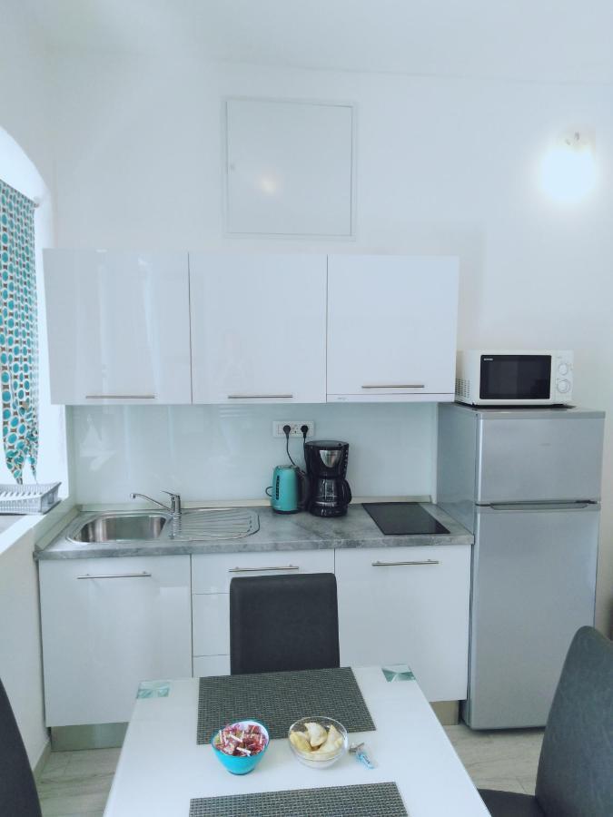 Apartment Nina Riva Kastela