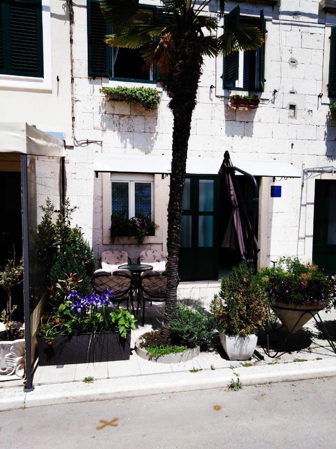 Apartment Nina Riva Kastela
